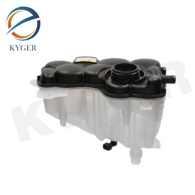 ซื้อ KYGER ส่วนรถยนต์ T2H19682 เครื่องยนต์อัตโนมัติ เครื่องเย็นการฟื้นฟู ถังขยาย กระป๋องเรเดียเตอร์ สําหรับ Jaguar XE X760 XF X260 T2H4044 การผลิตออนไลน์