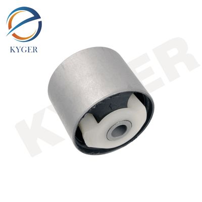 ระบบแขวนรถอัตโนมัติ หลังด้านบน การควบคุมแขน bushing LR051621 สําหรับ Land Rover Discovery 4 Transport RGX500300 RGX500131